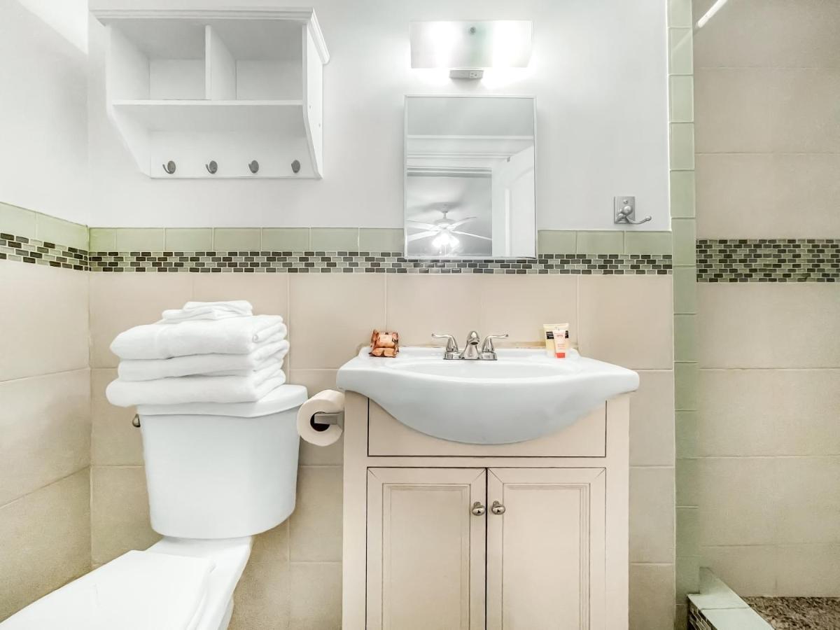 Hotel The Oasis 3*